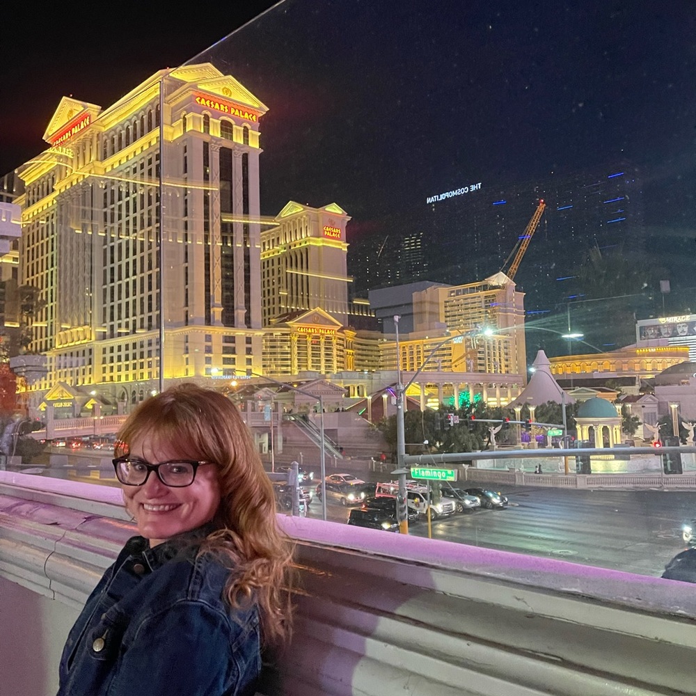 Meet your Posher, Lindsy w